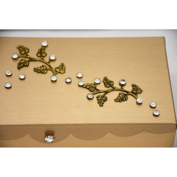 Gold Leaf with Diamond stud jewels with Fuchsia soft velvet‎ lining jewelry box - Picture 6 of 7